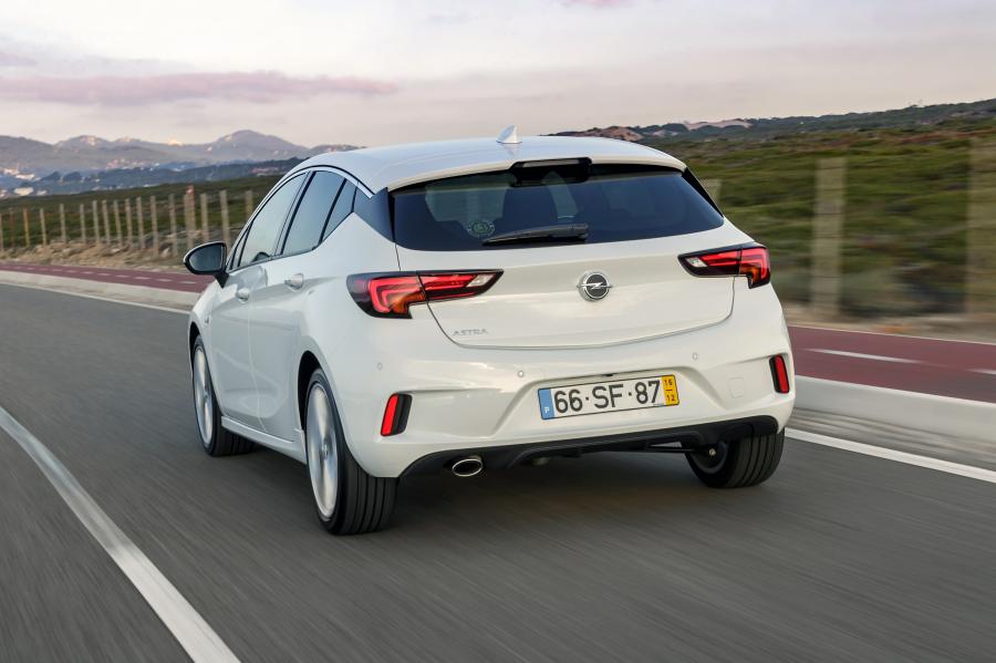  Opel Astra OPC Line Sport (K) 2016 года  (фото 18 из 31)